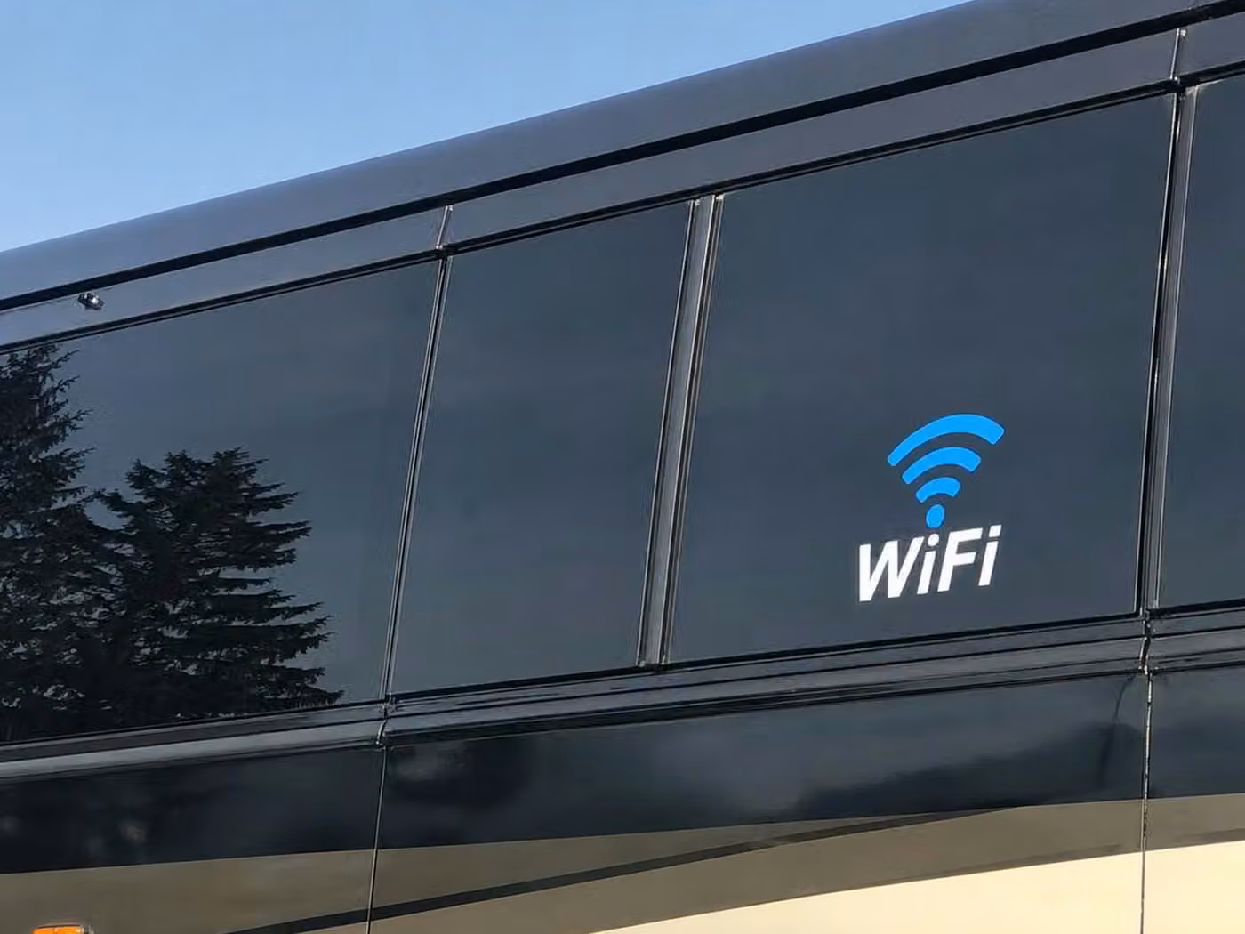 hobart 15 passenger minibus wifi