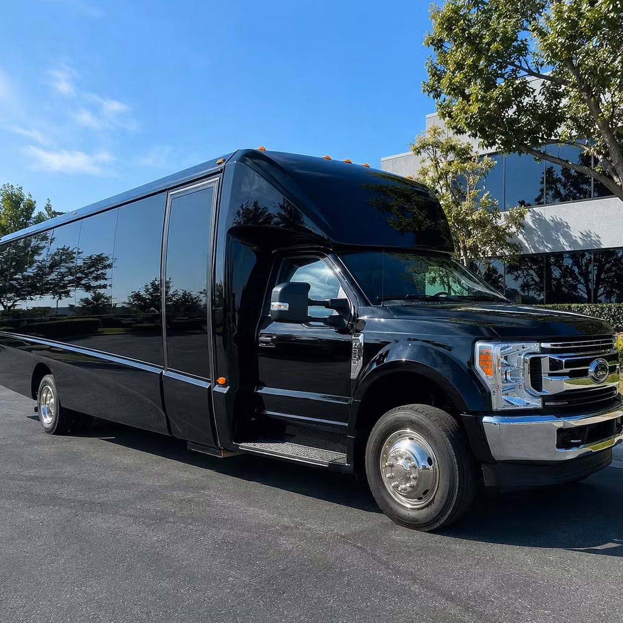 hobart 15 to 50 passenger prom party buses and sprinter limos in hobart