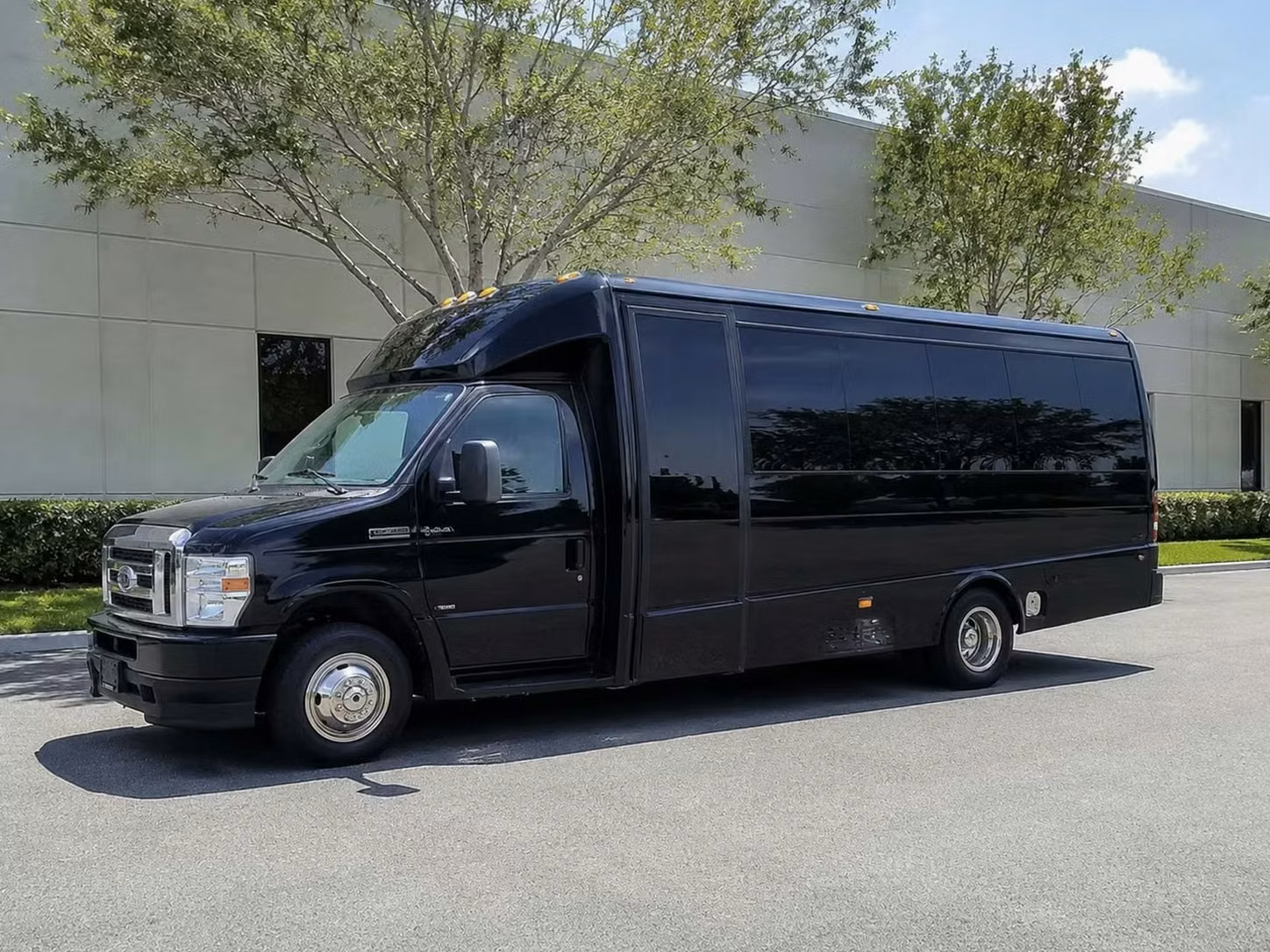 hobart 18 passenger minibus rental